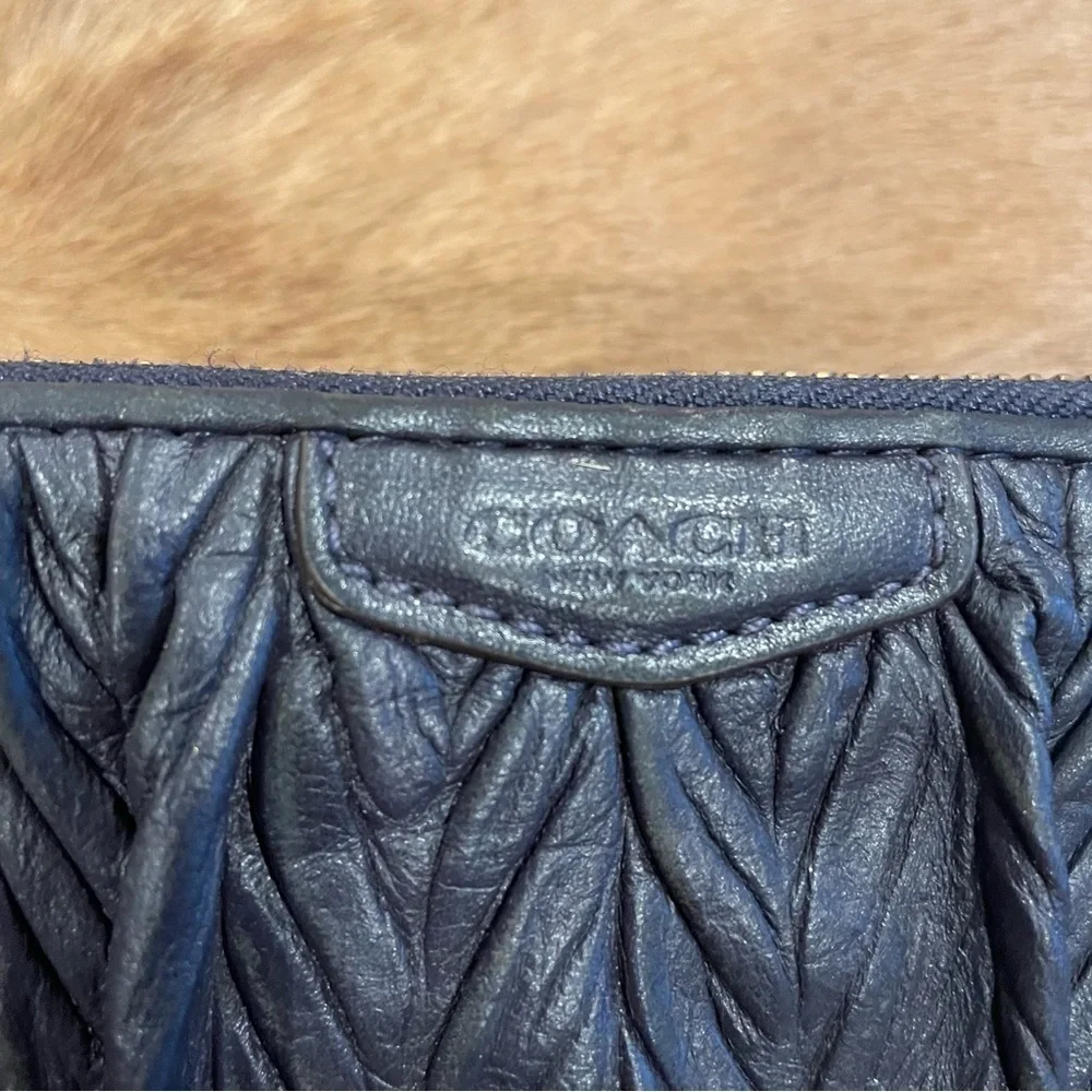 Coach Zip Around Accordion Wallet Navy Gathered Leather Design EUC! Rare
